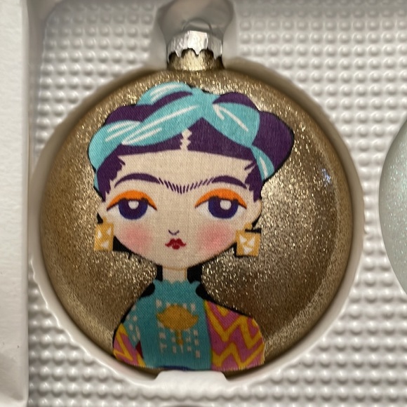 Frida Kahlo Ornaments Set of 4 - Picture 6 of 7